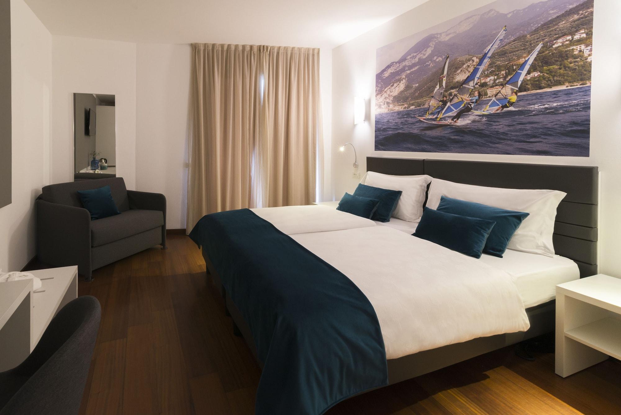 טורבולה Garda Hotel Forte Charme מראה חיצוני תמונה