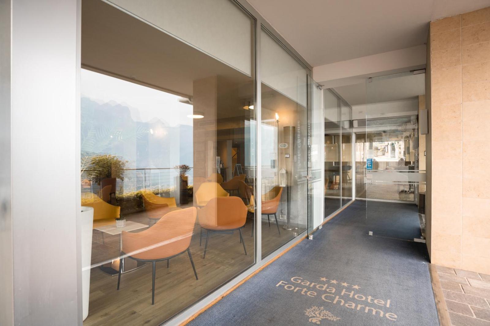 טורבולה Garda Hotel Forte Charme מראה חיצוני תמונה